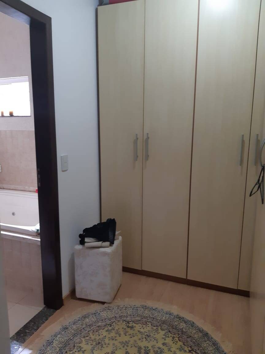 Casa à venda e aluguel com 3 quartos, 600m² - Foto 12