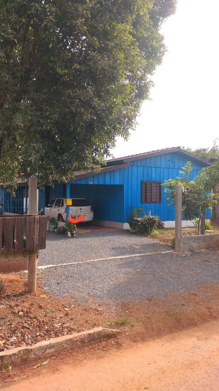 Casa à venda com 3 quartos, 450m² - Foto 1