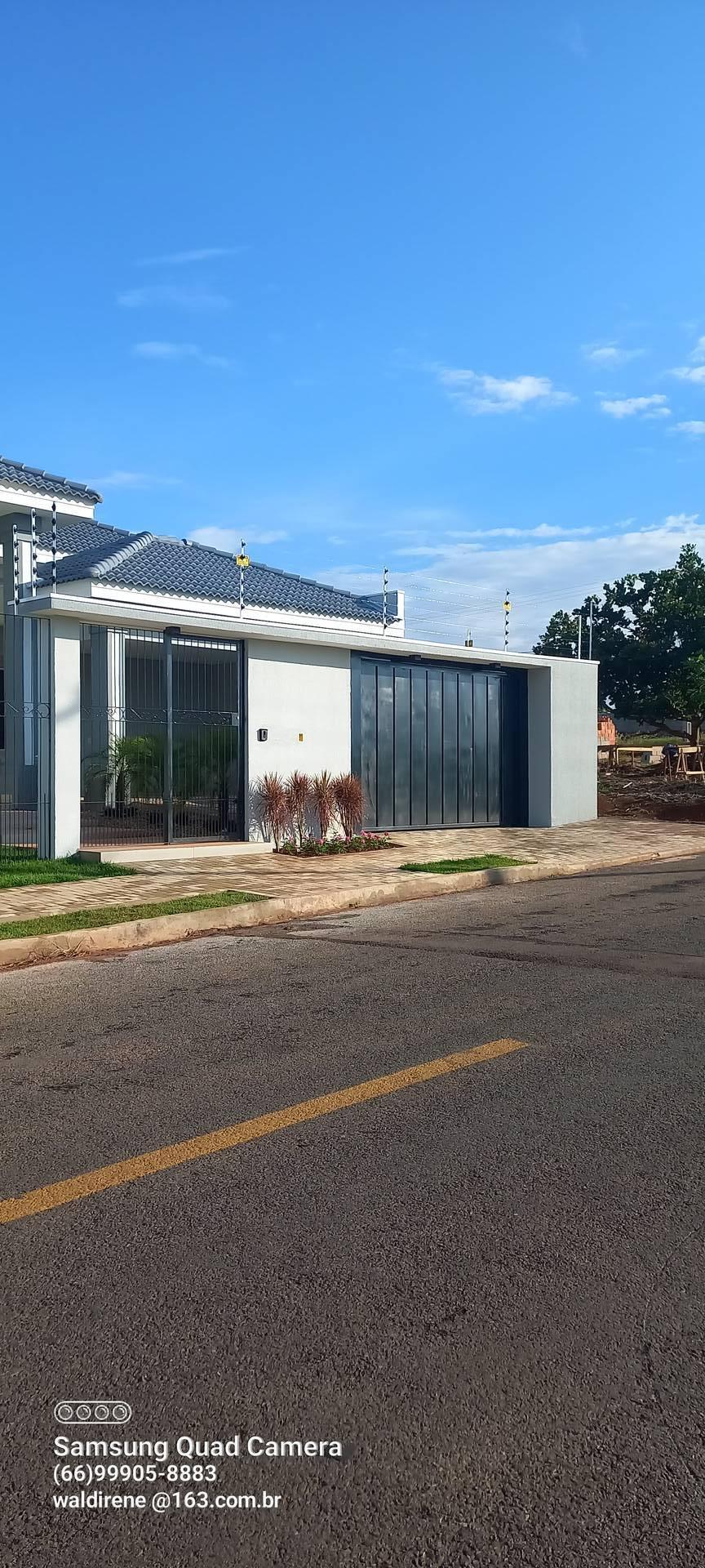 Casa à venda com 3 quartos, 1530m² - Foto 1