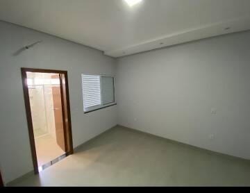 Casa à venda com 3 quartos, 1530m² - Foto 4