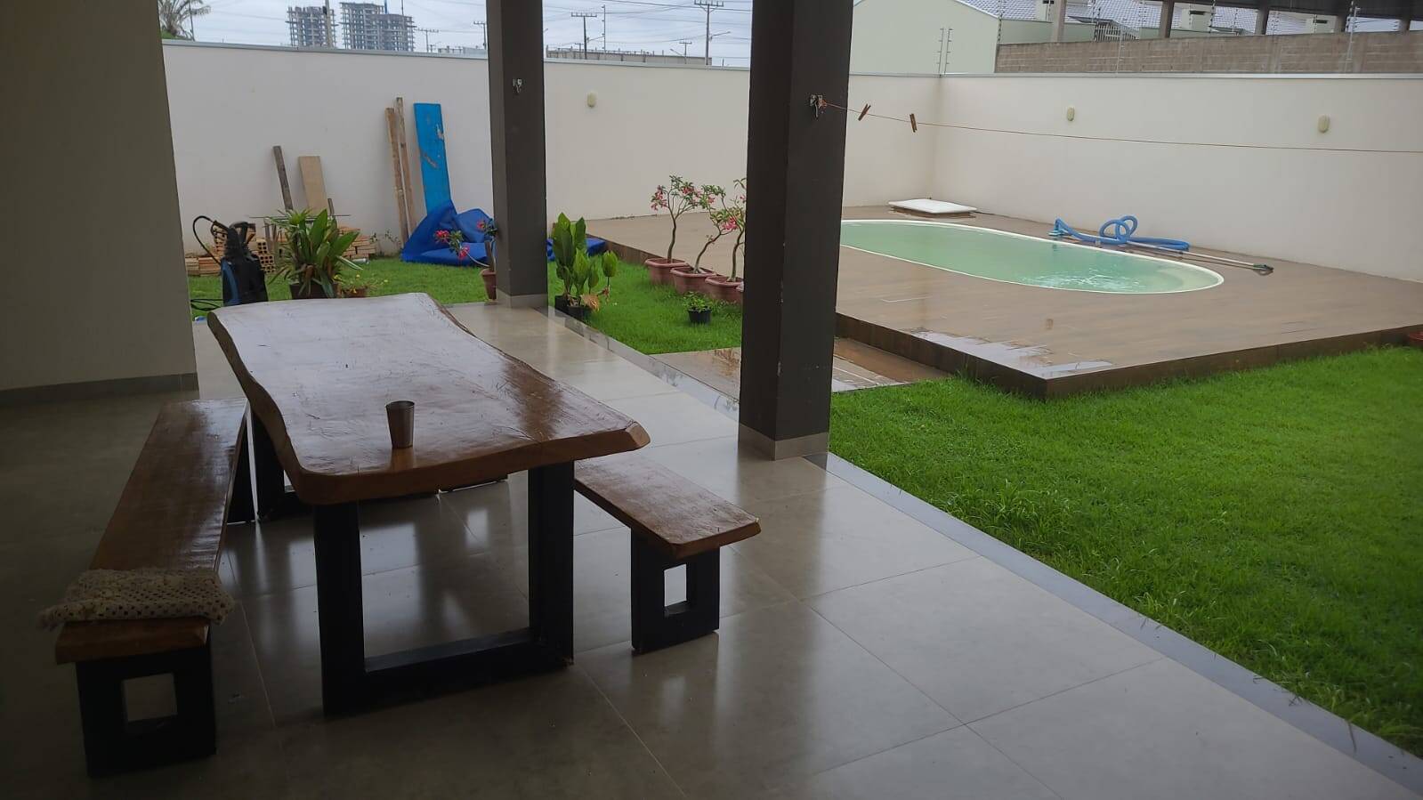 Casa à venda com 3 quartos, 286m² - Foto 2