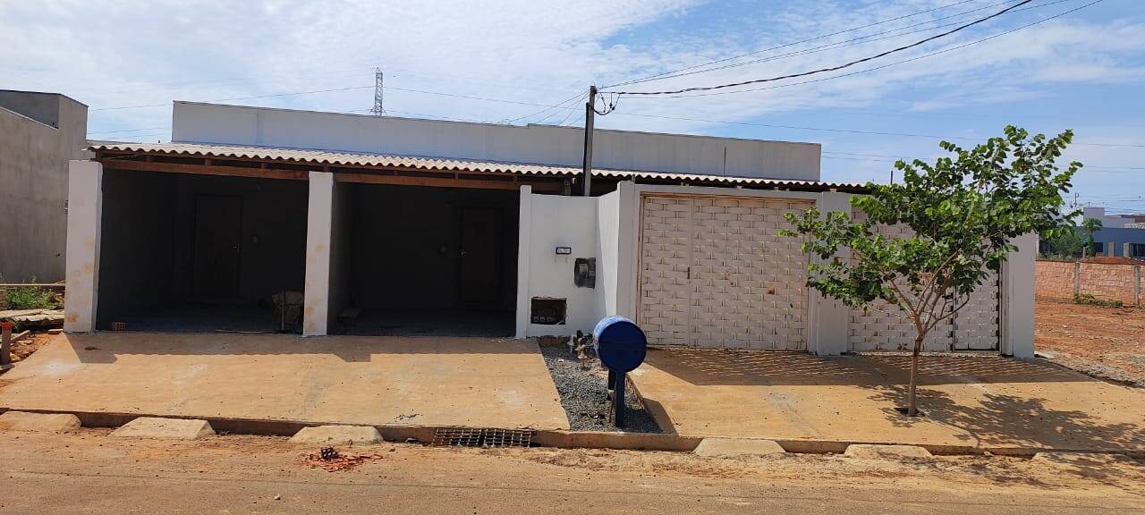 Casa à venda com 2 quartos, 331m² - Foto 1