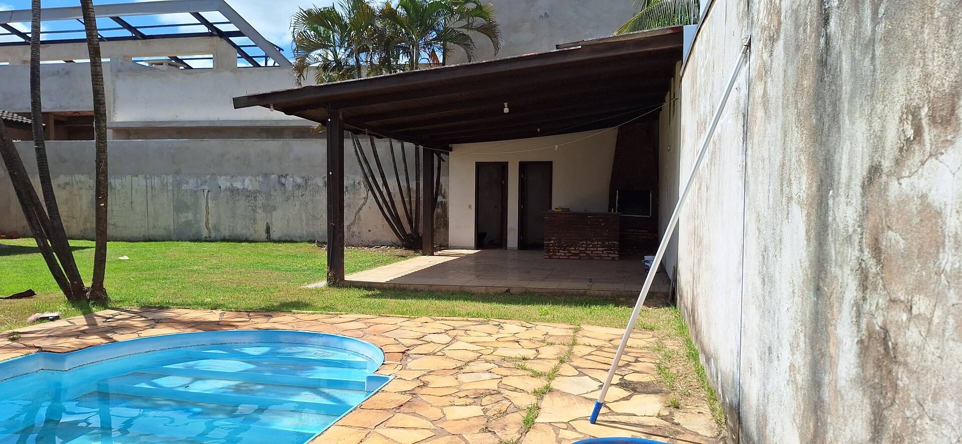 Casa para alugar com 4 quartos, 800m² - Foto 9