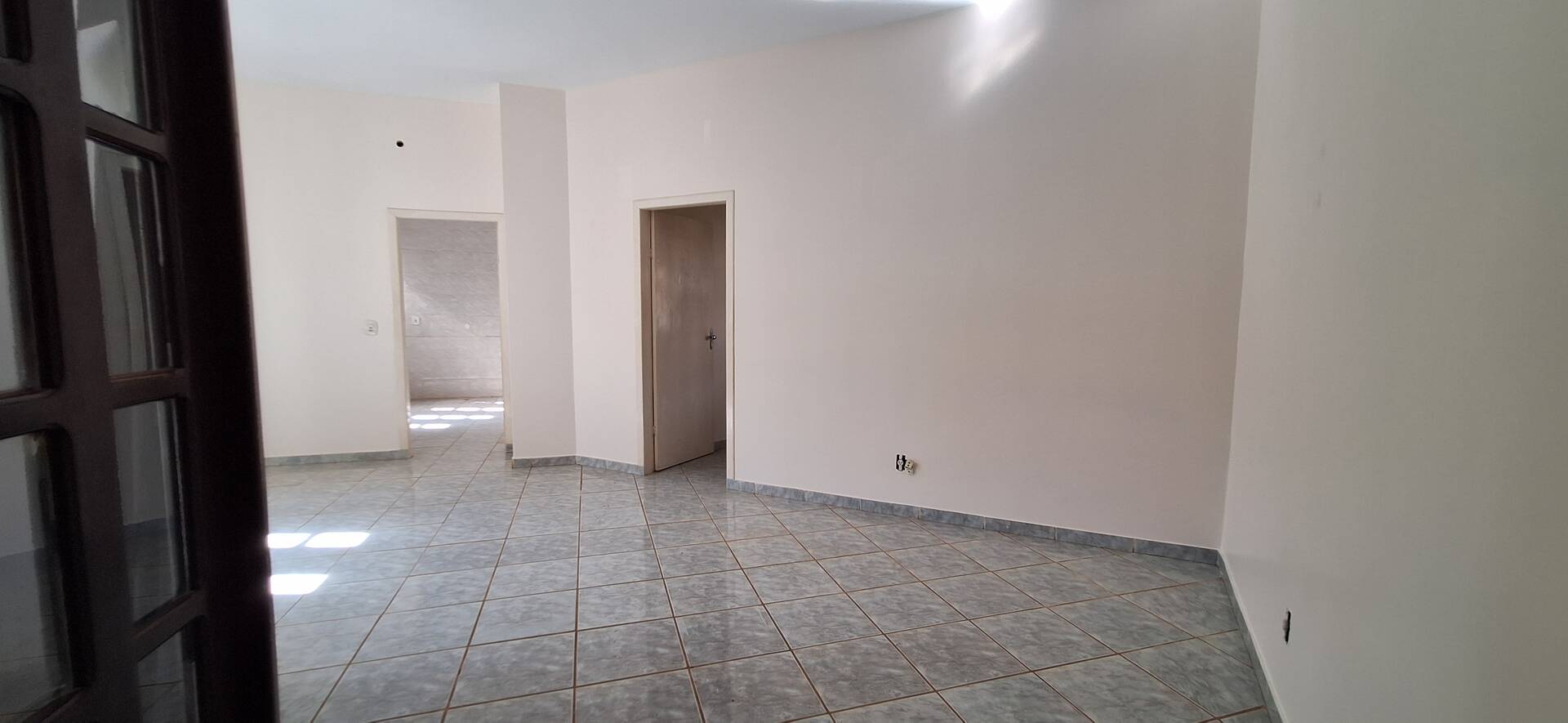 Casa para alugar com 4 quartos, 800m² - Foto 48