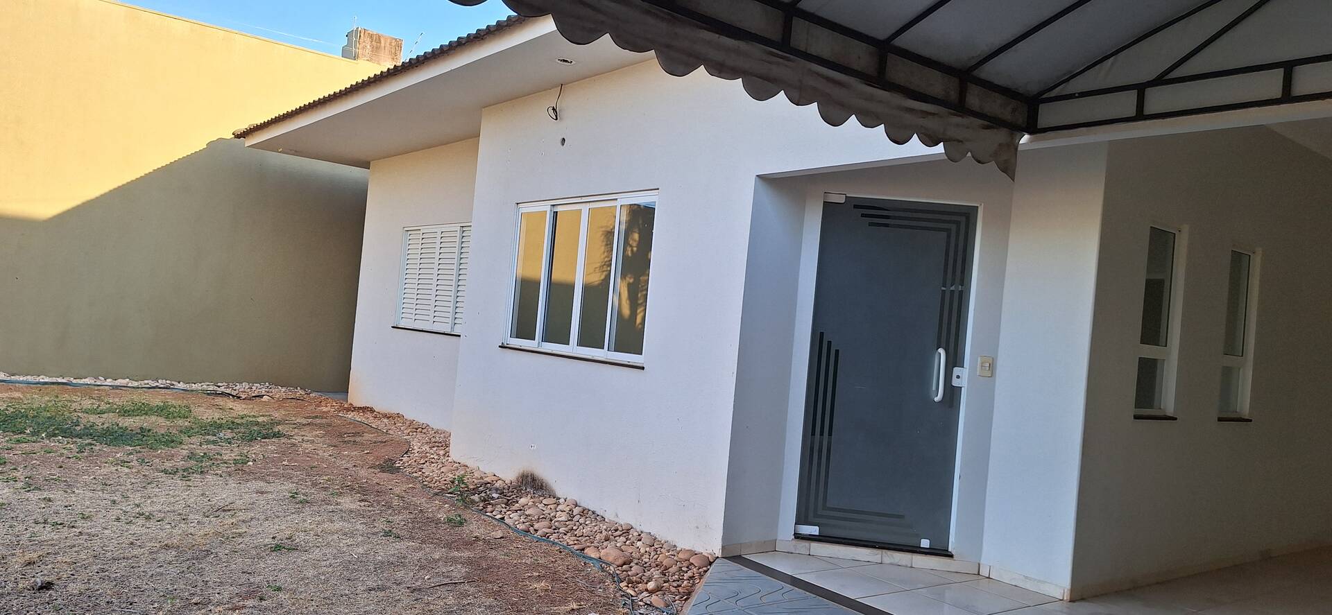 Casa à venda com 3 quartos, 1530m² - Foto 1